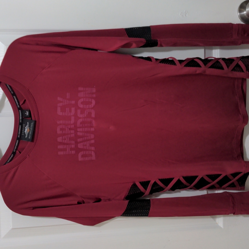 Harley Davidson Maroon H-D Performance Black Mesh Knit L/S. Size Small. NWT